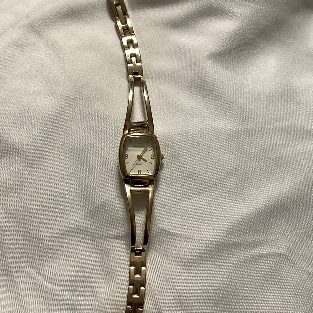 Casual Corner‎ gold-tone watch